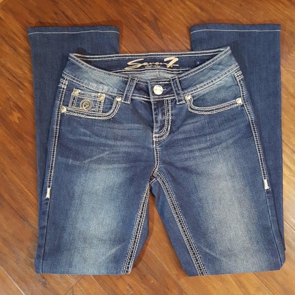 Seven7, slim boot, size 4, like new condition.